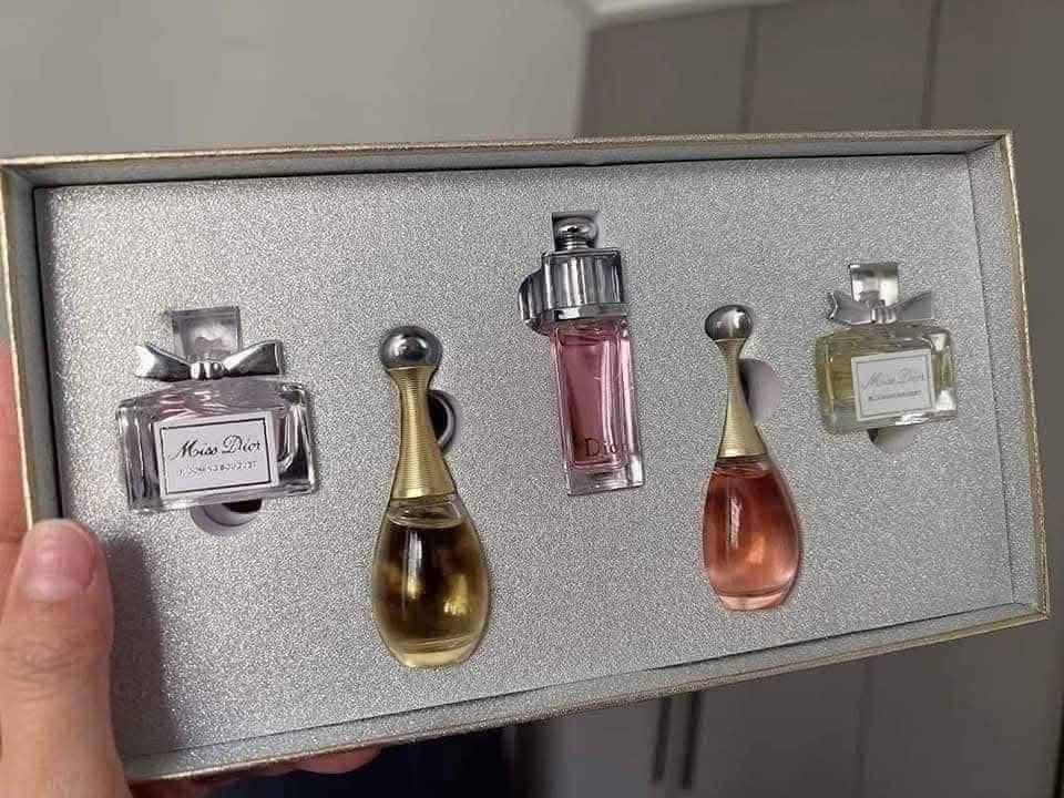 Dior Less Perfume Set