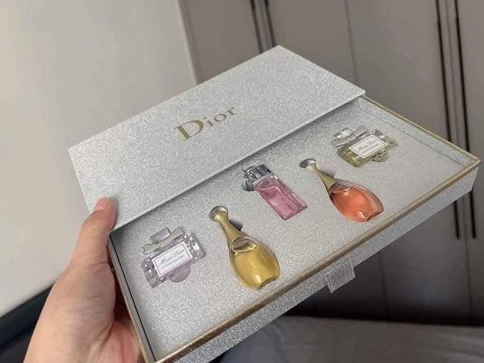 Dior Less Perfume Set